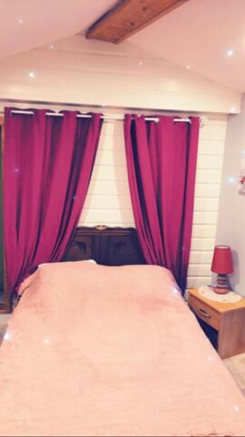Chambre Familiale A La Ferme Montesquieu-Avantes エクステリア 写真